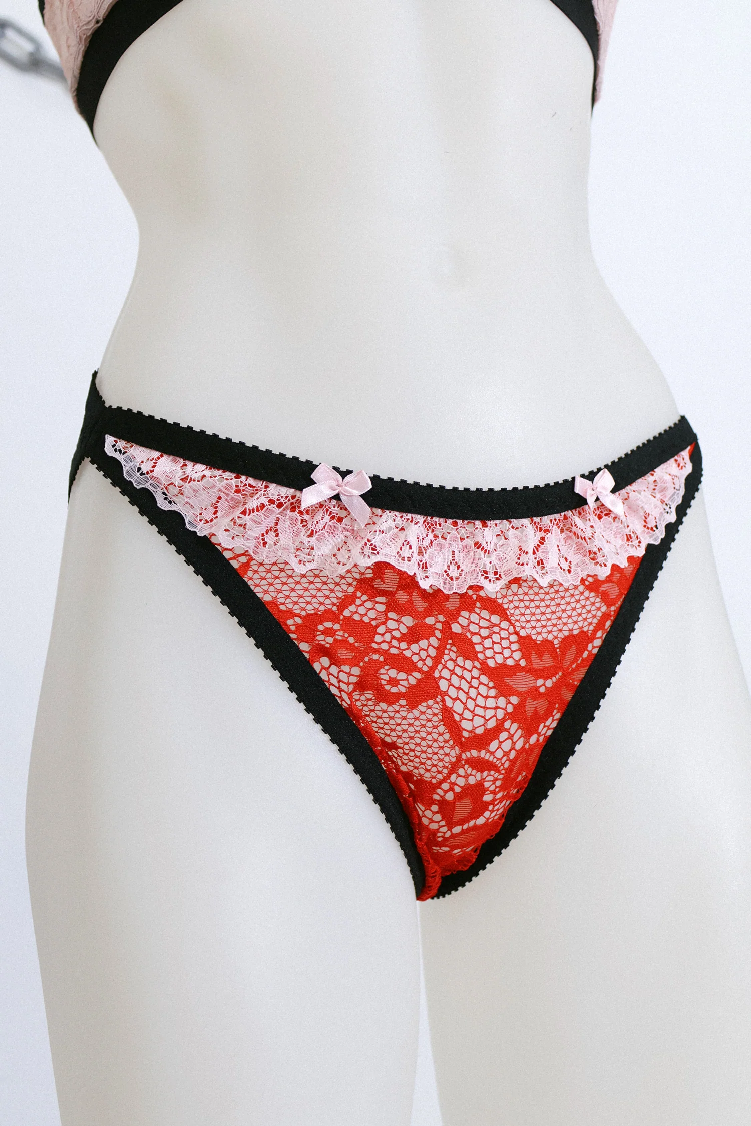 Amelia Knickers Black and Red Lace - Image 3
